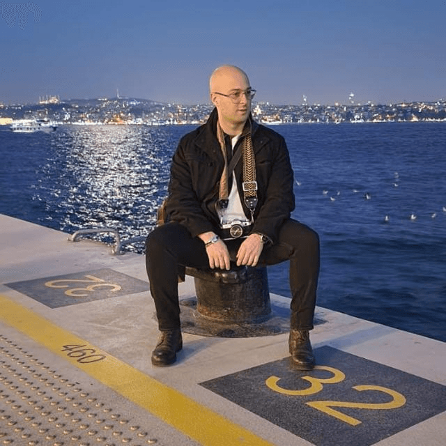 Omar Bitar — director portrait